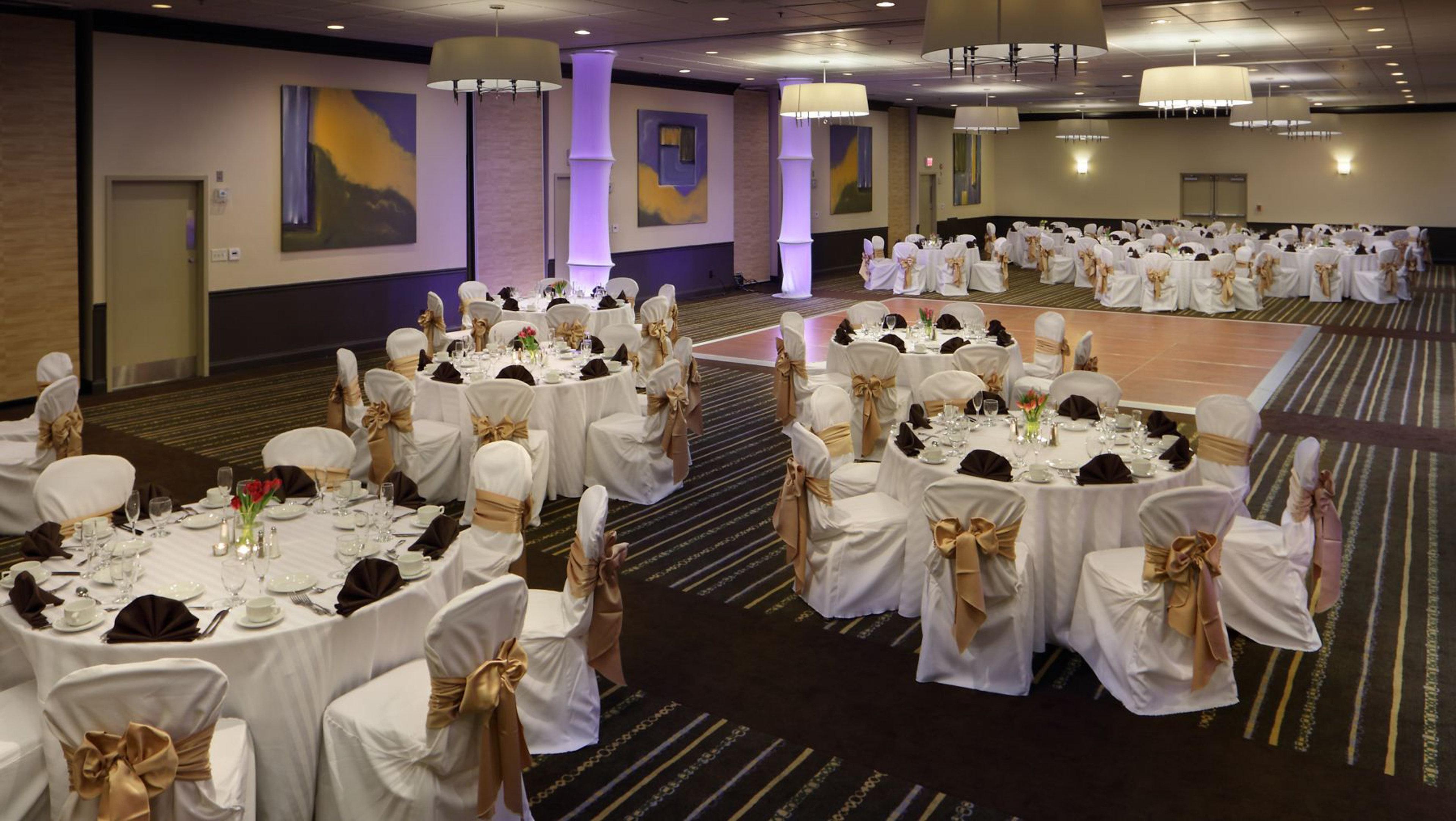 Holiday Inn Boston - Cambridge Area By Ihg Somerville Bagian luar foto