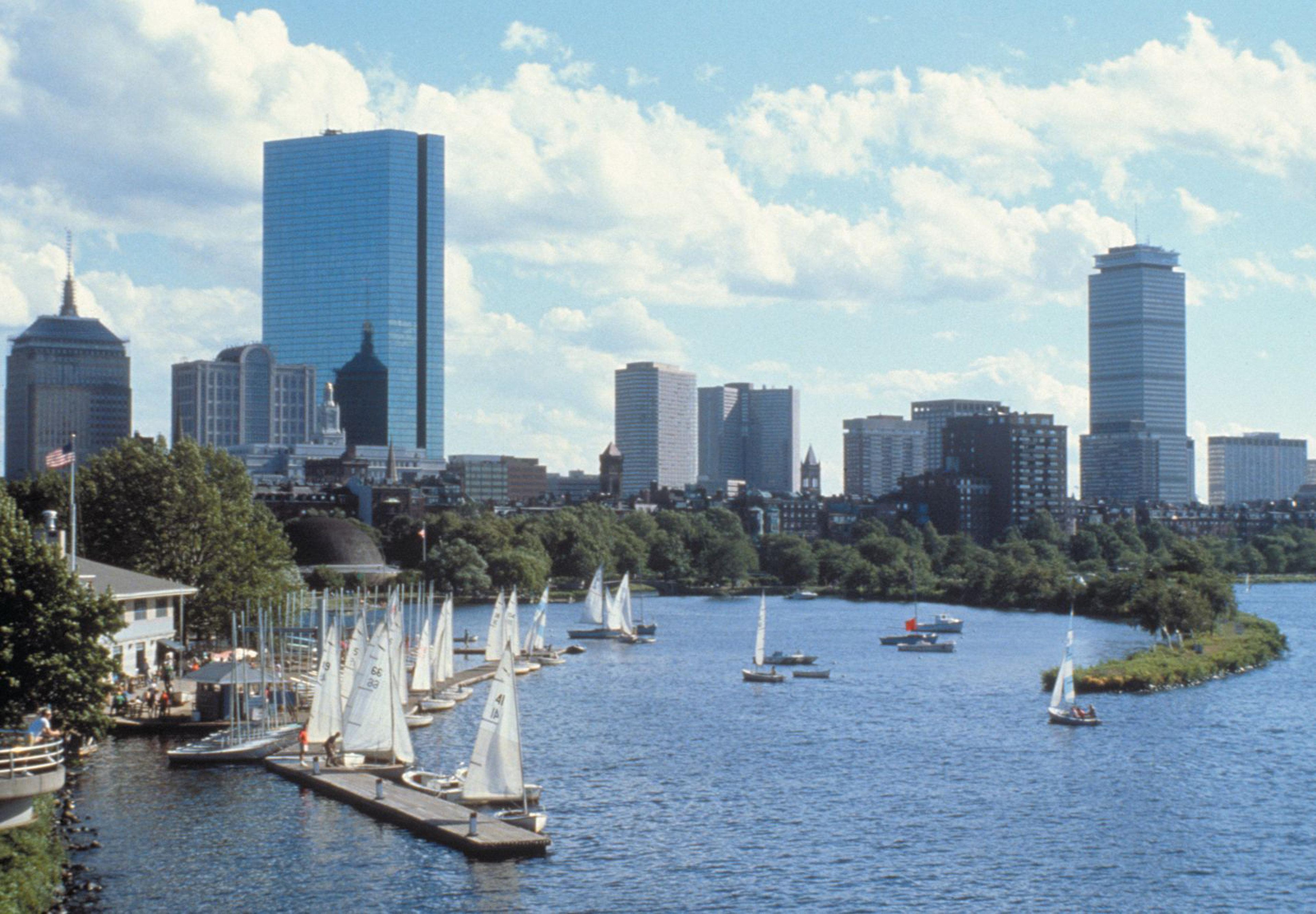 Holiday Inn Boston - Cambridge Area By Ihg Somerville Bagian luar foto