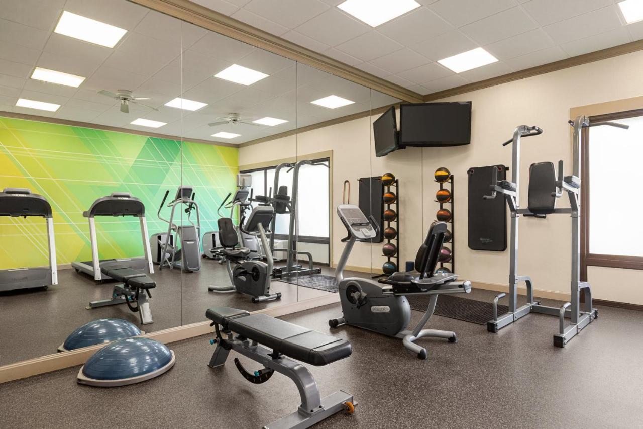Holiday Inn Boston - Cambridge Area By Ihg Somerville Bagian luar foto