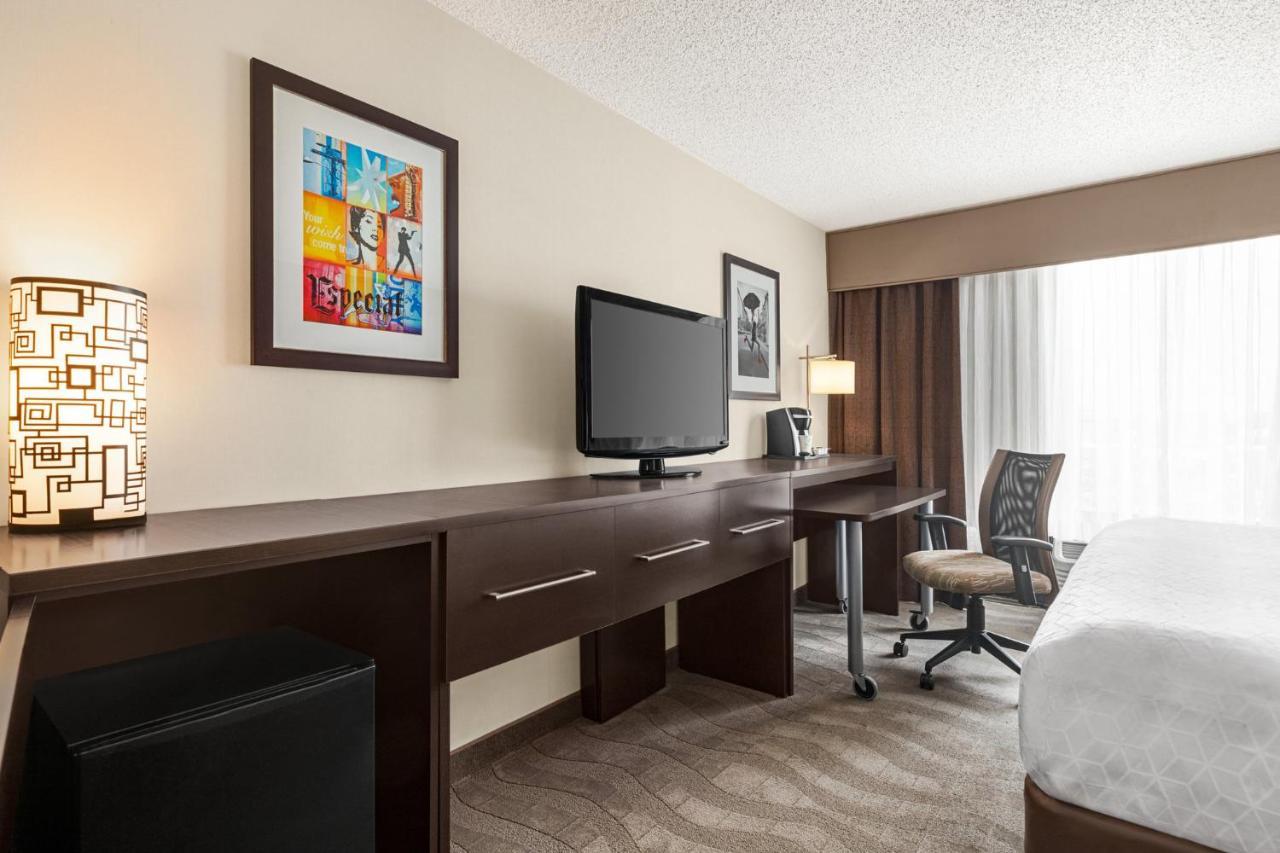 Holiday Inn Boston - Cambridge Area By Ihg Somerville Bagian luar foto