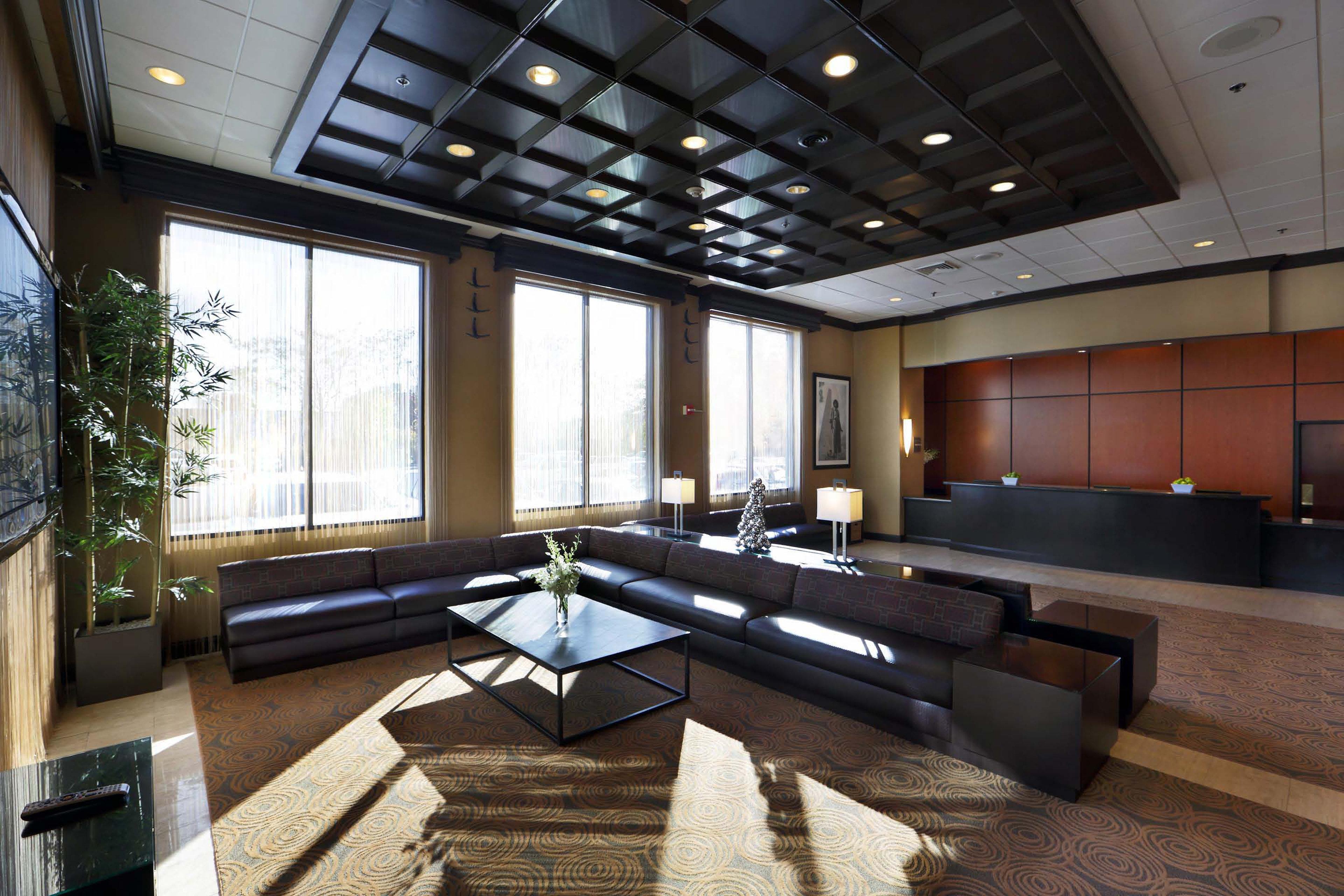Holiday Inn Boston - Cambridge Area By Ihg Somerville Bagian luar foto